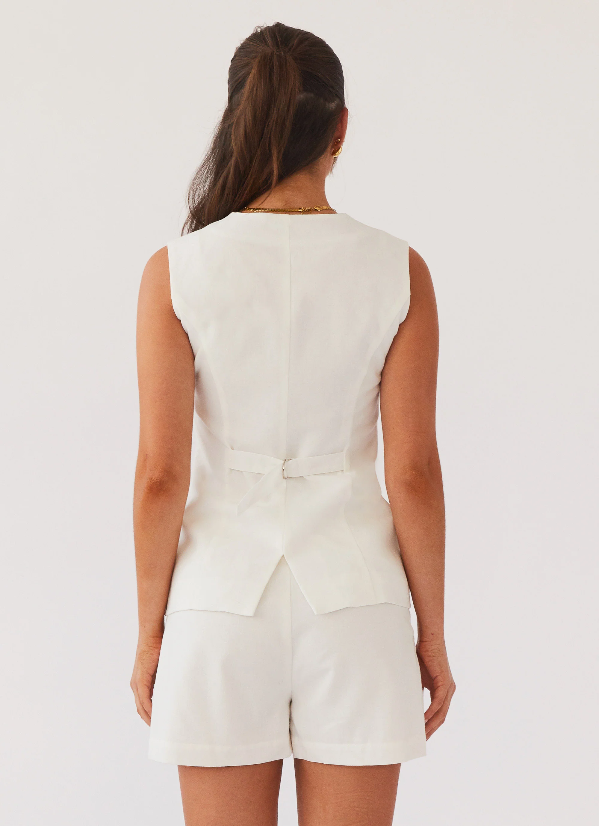 Born For Bordeaux Linen Vest - White - Image 4